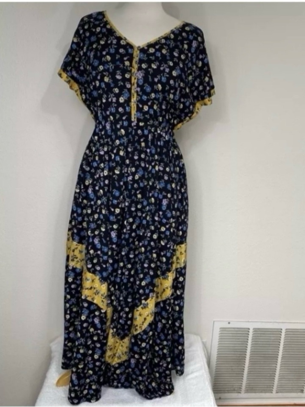 Style & Co. Women's Blue Yellow Floral V Neck Midi Dress Boho Cottagecore Size M